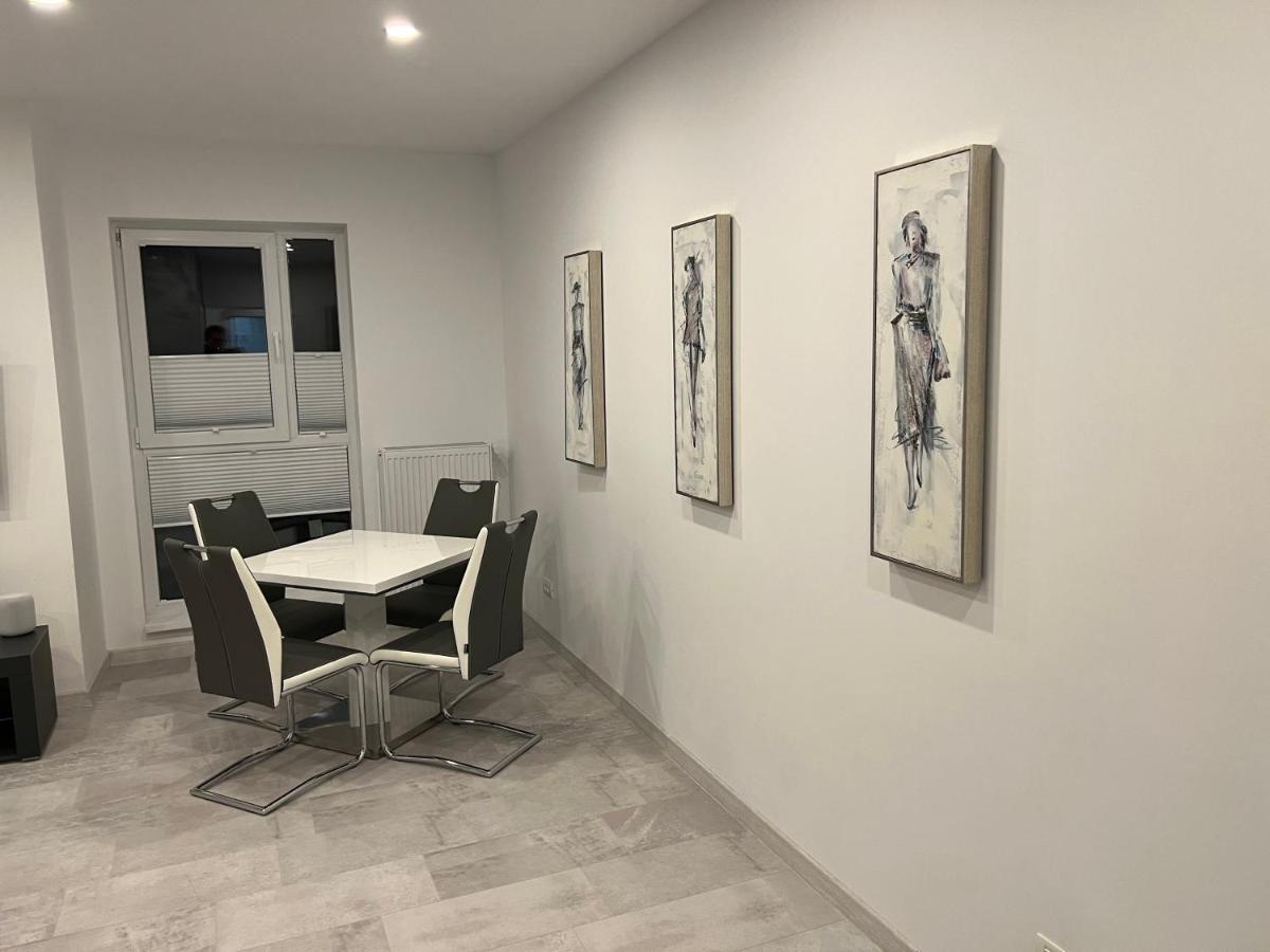 Stunning 2-Room Penthouse With Lakeview W11 Bucharest Exterior photo