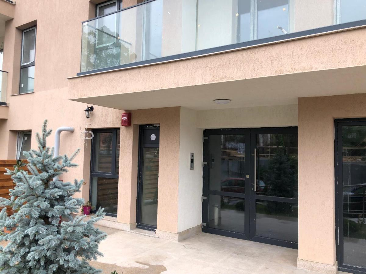 Stunning 2-Room Penthouse With Lakeview W11 Bucharest Exterior photo