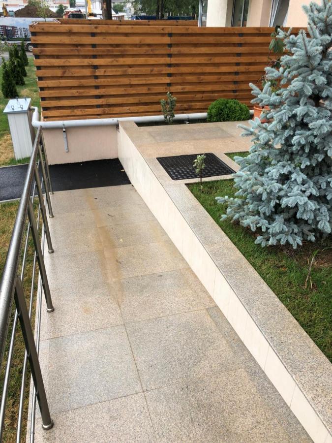Stunning 2-Room Penthouse With Lakeview W11 Bucharest Exterior photo