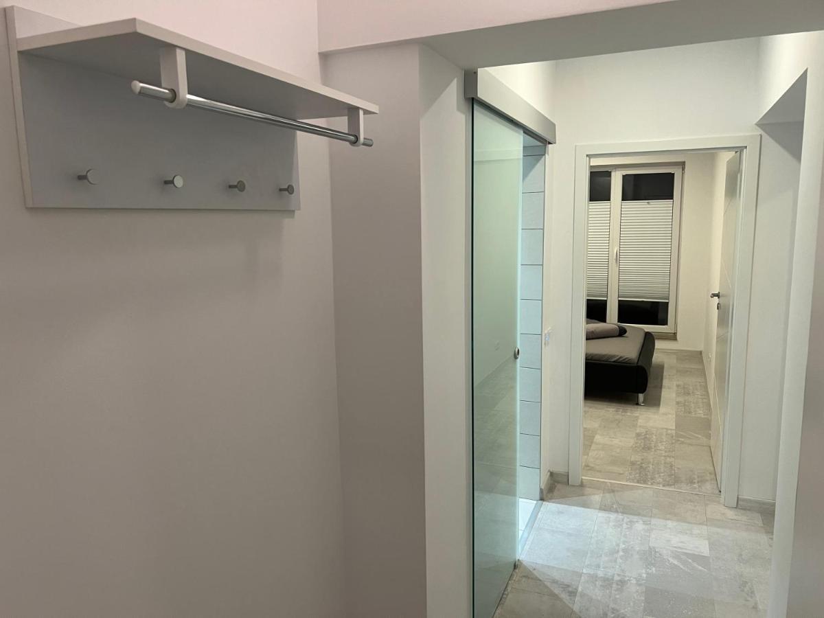 Stunning 2-Room Penthouse With Lakeview W11 Bucharest Exterior photo
