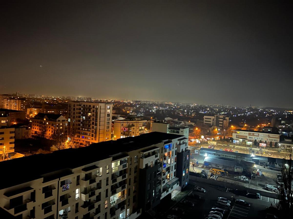 Stunning 2-Room Penthouse With Lakeview W11 Bucharest Exterior photo