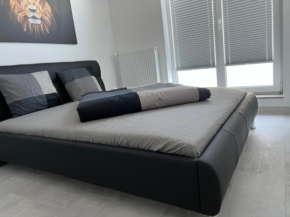 Stunning 2-Room Penthouse With Lakeview W11 Bucharest Exterior photo