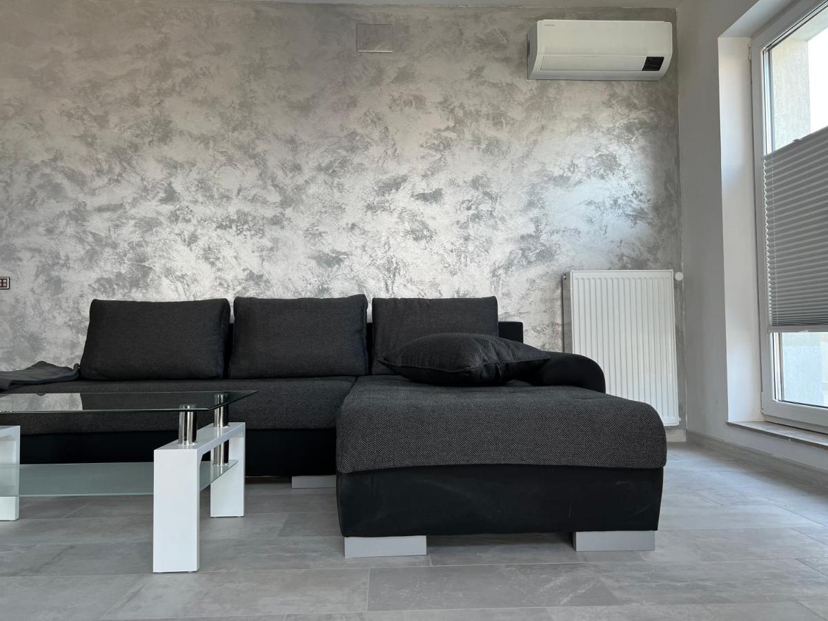 Stunning 2-Room Penthouse With Lakeview W11 Bucharest Exterior photo